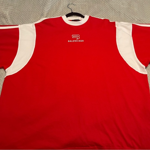Brand new Oversized Balenciaga T-shirt - Picture 1 of 8